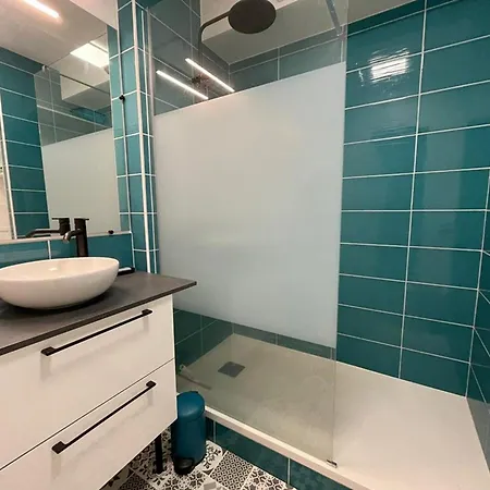 Rénové Au Port De - Idéal Pour 4 Pers. - Fr-1-413-247